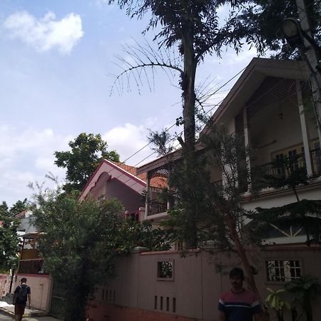 Hackerpacker Backpackers Hostel บังกาลอร์ ภายนอก รูปภาพ